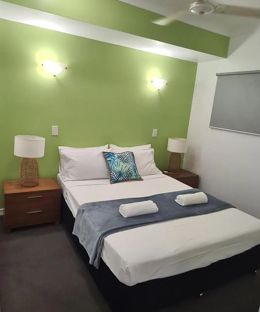 Waterfront Terraces Aparthotel Cairns